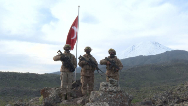 Ağrı Dağı'nda 'derin' operasyon: TRT Haber operasyon bölgesini görüntüledi